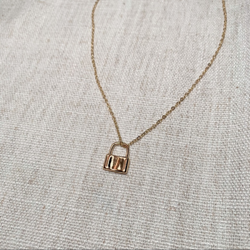 lock it necklace - gold filled